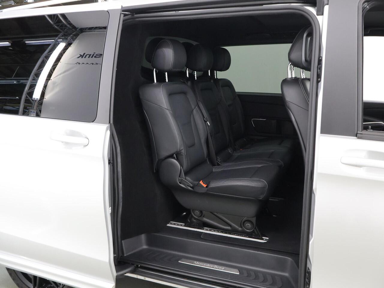 Mercedes-Benz V-KLASSE 300d 4-MATIC | L2 Lang | AMG | Dubbele Cabine | Carplay | Touch Screen Upgrade | Distronic Plus | Burmester | Stoelverwarming | Lederen Bekleding | 5-zits | 2500 KG Trekhaak | Parkeercamera | AMG