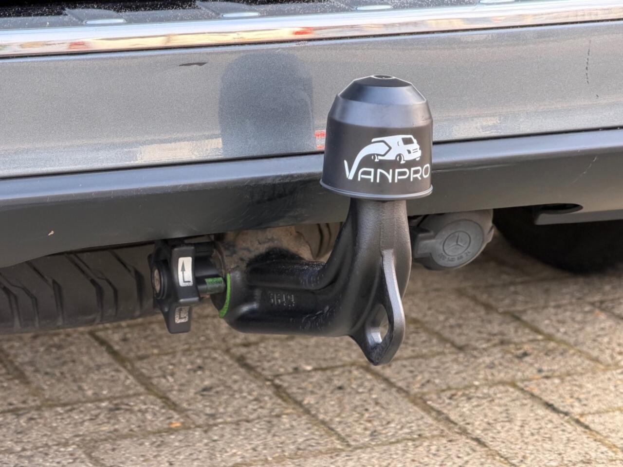 Mercedes-Benz V-KLASSE 250d Lang AMG Dubbel Cabine / Leder / 360 Camera / Burmester / Elektrische schuifdeuren + klep