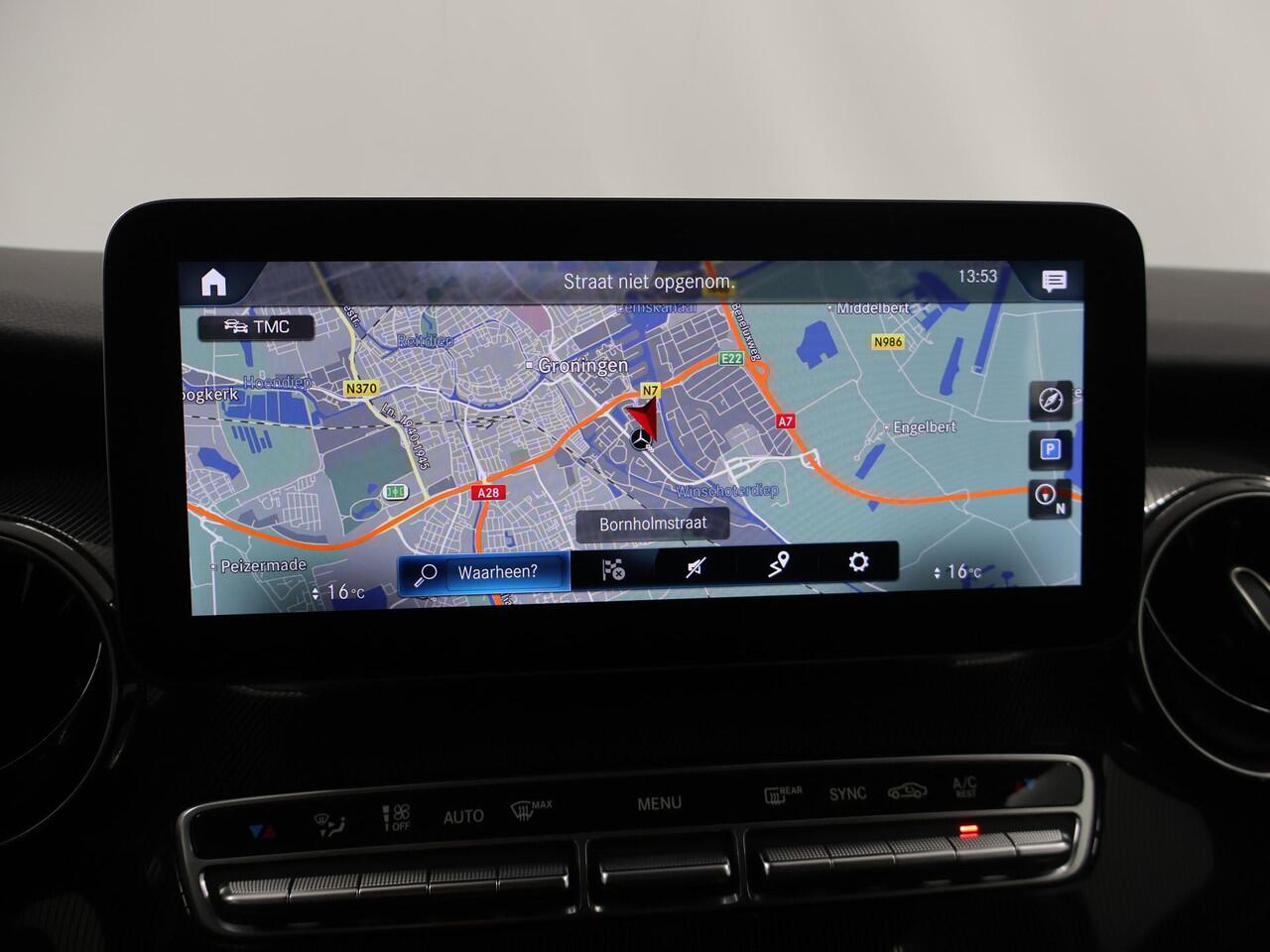 Mercedes-Benz V-KLASSE 300d | AUT. | 239 PK | L2 | DUBBEL CABINE | DEALER ONDERHOUDEN | ADAPTIEVE CRUISE CONTROL | ALARM | 19" AMG VELGEN | LEDEREN BEKLEDING | STOELVERWARMING | TREKHAAK | CARPLAY | ANDROID AUTO | CLIMA | NAVIGATIE | ACHTERUITRIJCAMERA