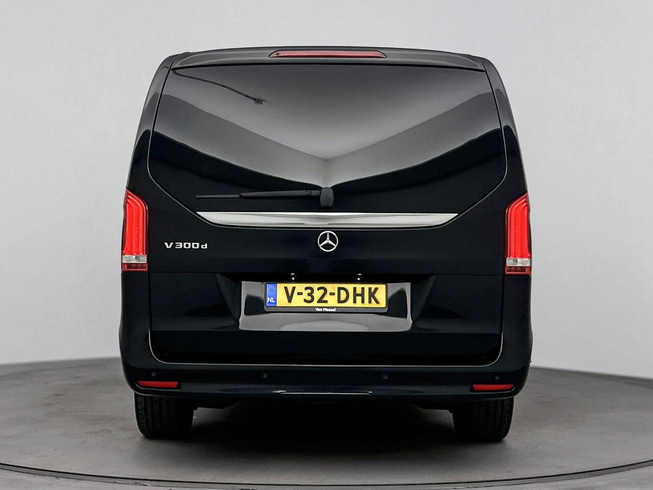 Mercedes-Benz V-KLASSE 300d Lang DC Avantgarde Edition 240PK | Lederen Bekleding | Avantgarde Interieur | 360 Camera | Adaptieve Cruise Control | Apple CarPlay & Android Auto