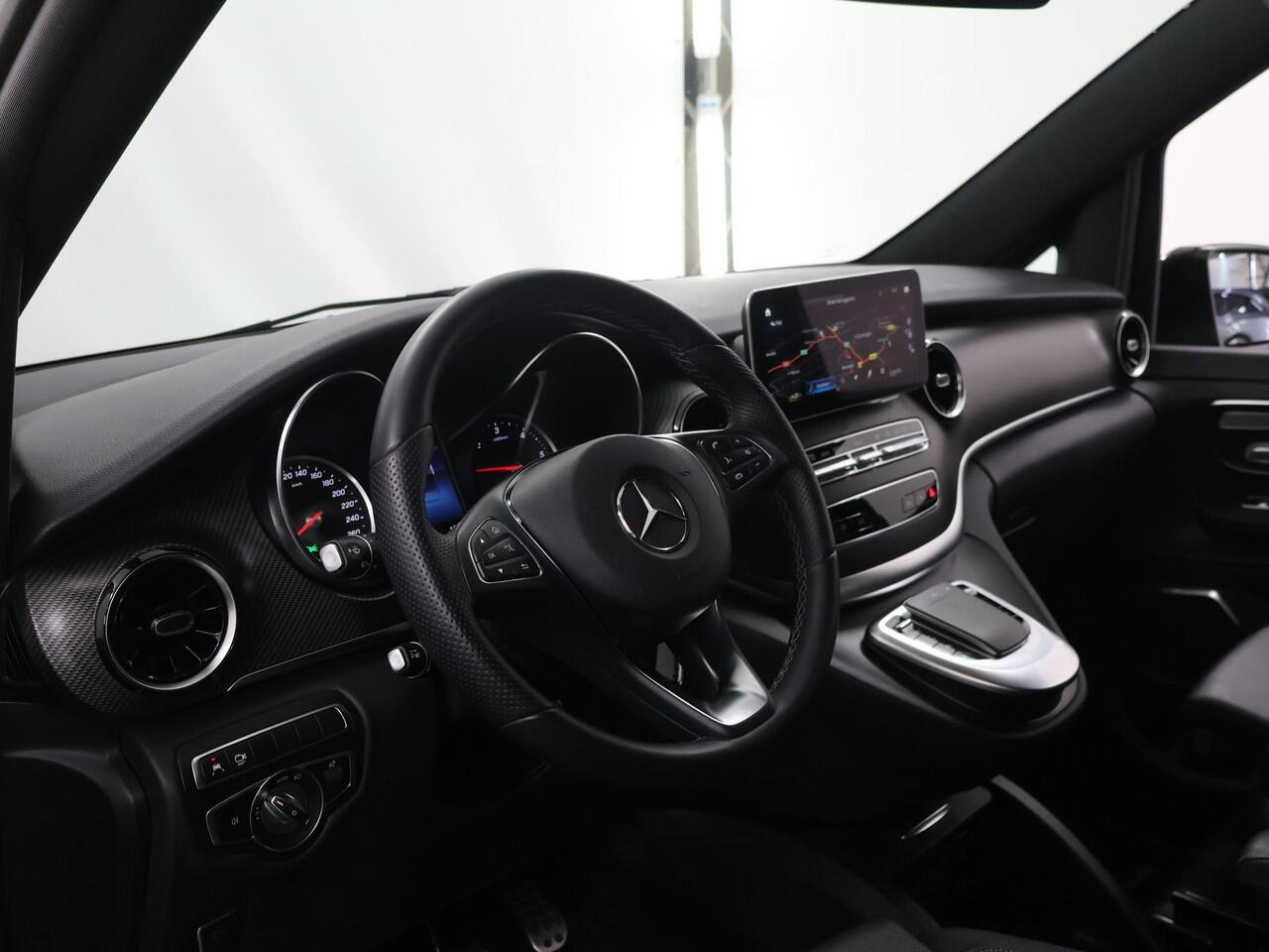 Mercedes-Benz V-KLASSE 300d | XL L3 | DUBBEL CABINE | AVANTGARDE | AMG | LUCHTVERING | BURMESTER | 360 CAMERA | LEREN BEKLEDING | CLIMATE CONTROL | ADAPTIEVE CRUISE | 2500 KG TREKHAAK | MEMORY SEATS | CARPLAY EN ANDROID AUTO