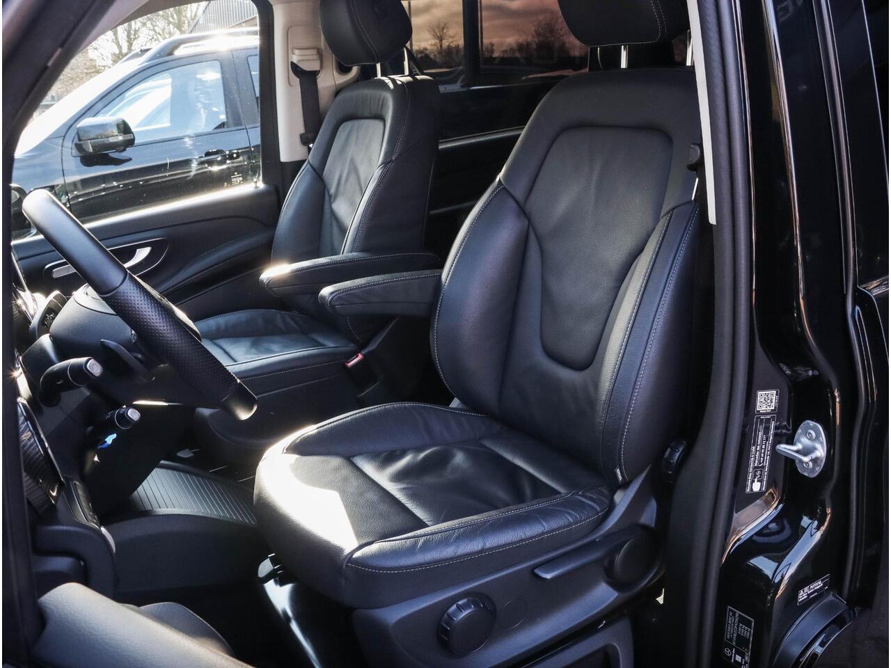 Mercedes-Benz V-KLASSE 300d Extra Lang DC 5p Burmester | 2x schuifdeur | Leder | 240PK