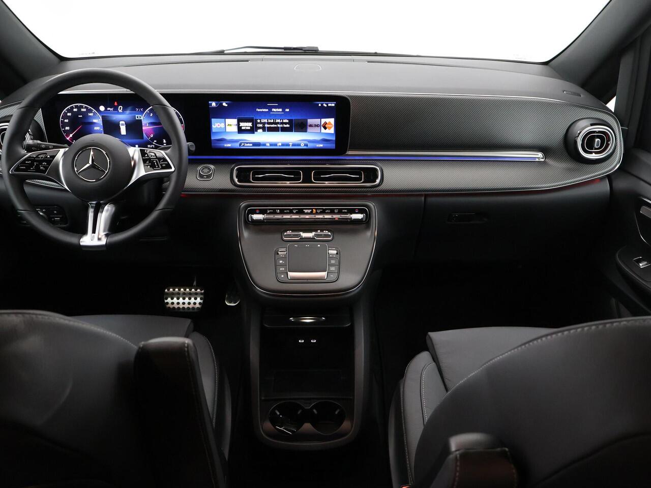 Mercedes-Benz V-KLASSE 250d 4-MATIC AMG | XL L3 | DUBBELE CABINE | 360 CAMERA | DISTRONIC PLUS | LEDER ZWART "LUGANO" | ALARM | STOELVERWARMING | NAVIGATIE | CARPLAY | ANDROID AUTO | CLIMATE CONTROL | DAB+ | CERTIFIED