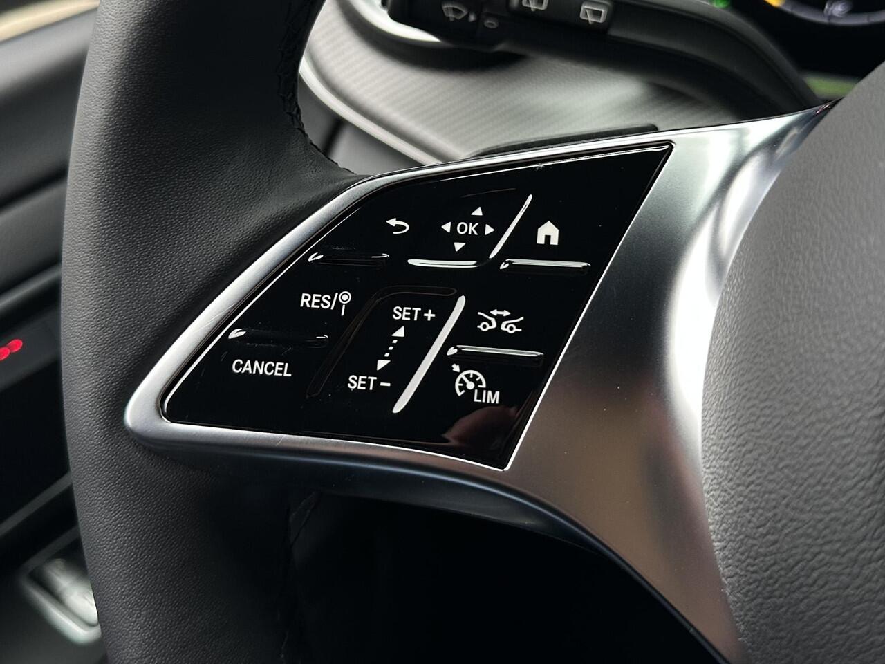 Mercedes-Benz V-KLASSE 300 L2 Avantgarde AMG ELEK.DEUREN|STOELVENTILATIE|BURMESTER|TREKHAAK