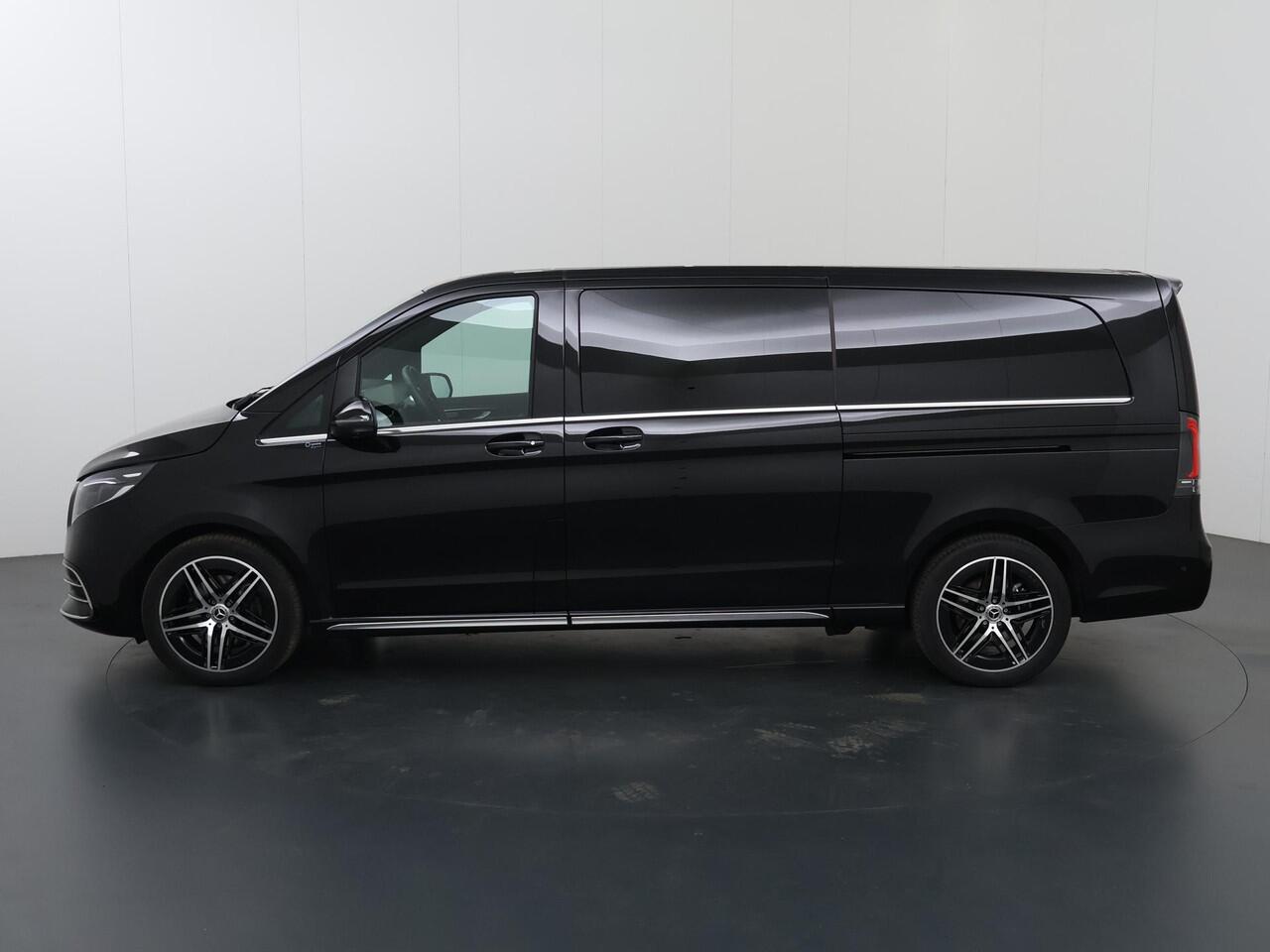 Mercedes-Benz V-KLASSE 300d | XL L3 | AMG | 4-MATIC | DUBBEL CABINE | DISTRONIC PLUS | CLIMATE CONTROL | 360 CAMERA | NAVIGATIE | STOELVERWARMING | ALARM | DODEHOEKDETECTIE | CARPLAY / ANDROID AUTO | CERTIFIED