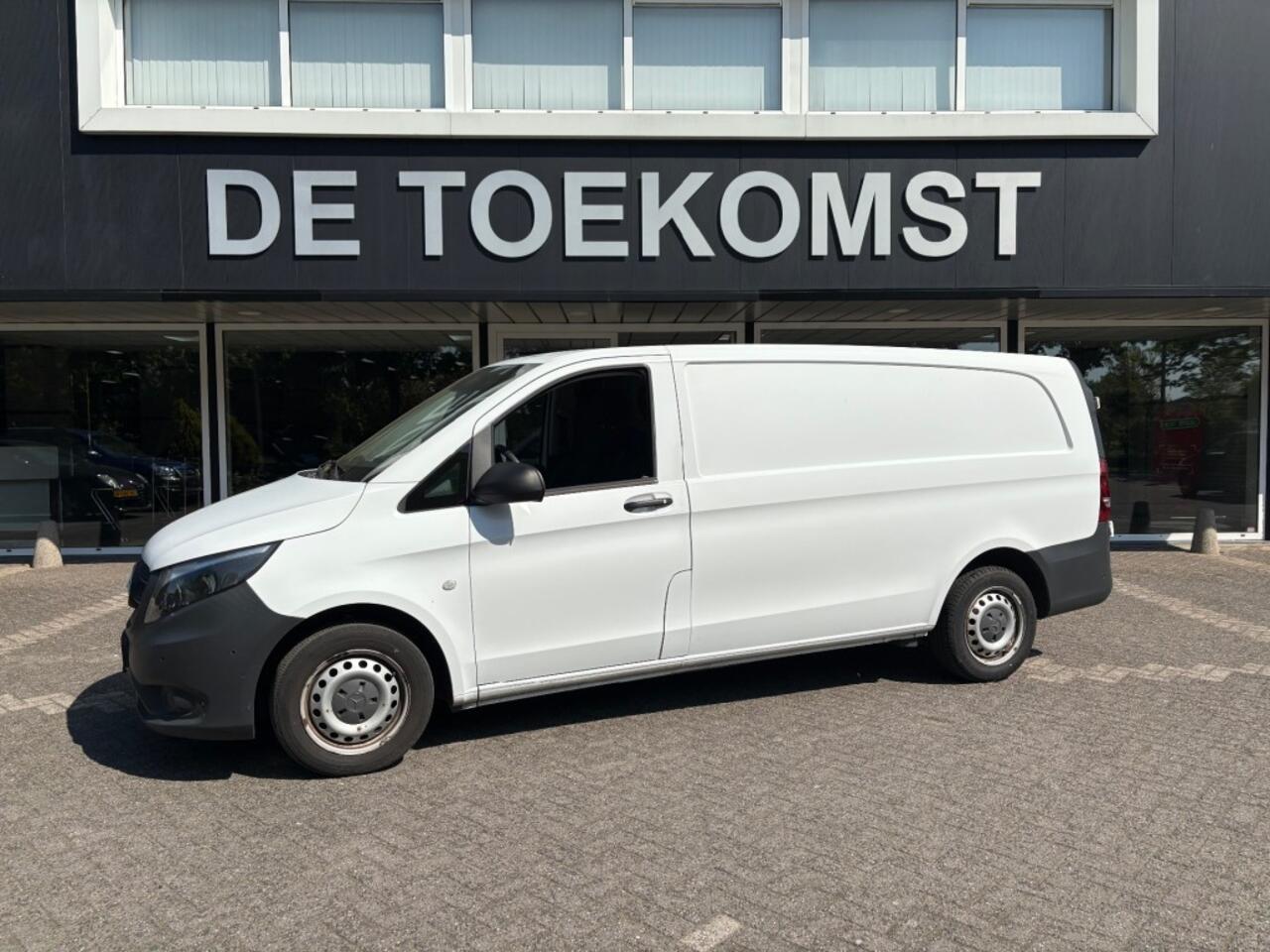 Mercedes-Benz VITO 111 CDI Navigatie Achterdeuren Cruise Trekhaak PDC Airco