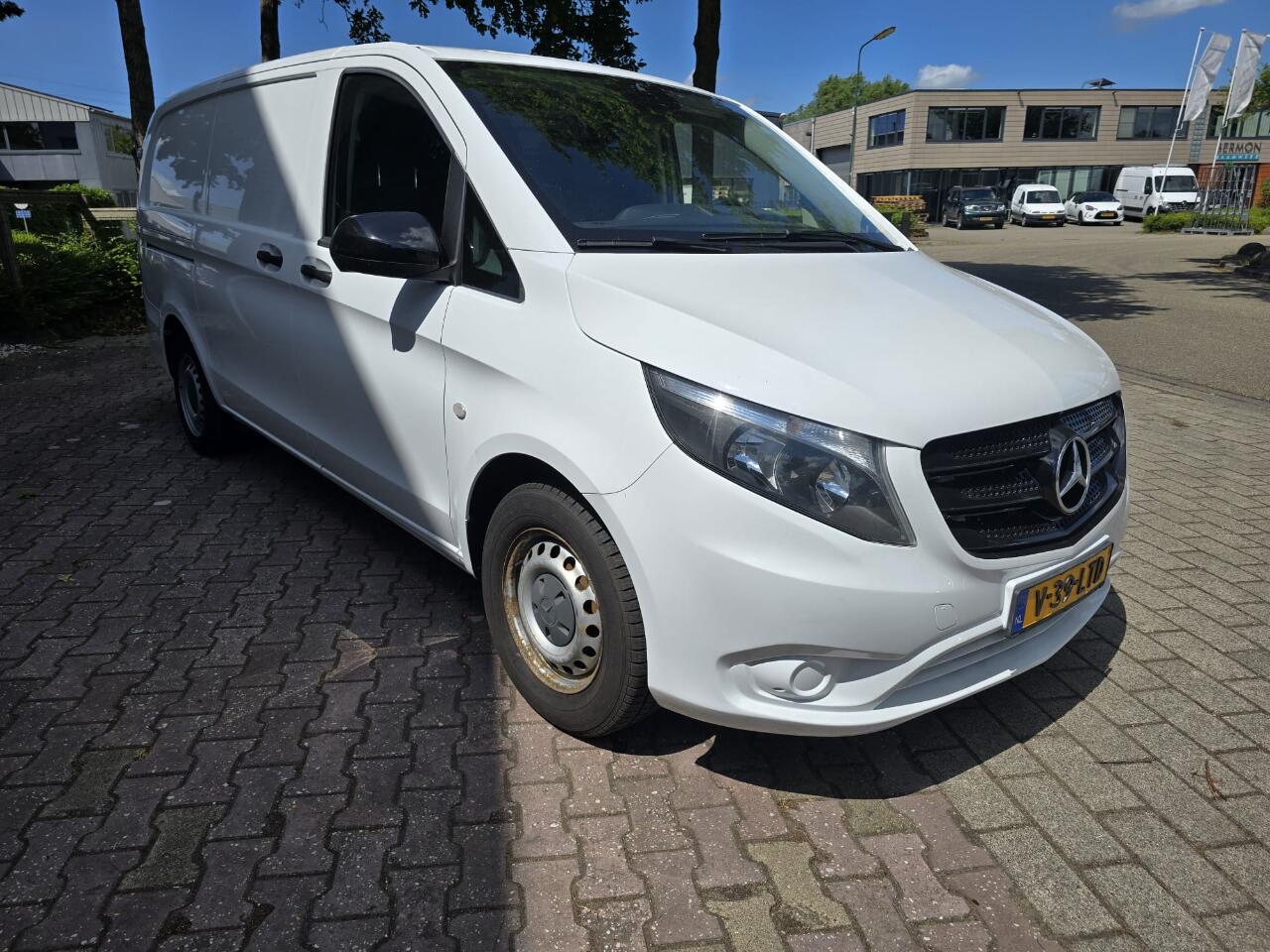 Mercedes-Benz VITO 116 CDI L2 H1 STANDKACHEL