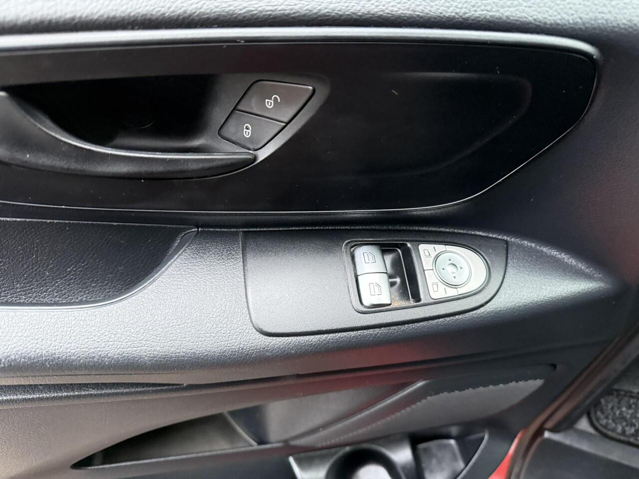 Mercedes-Benz VITO 114 CDI Extra Lang XXL navi nap trekhaak