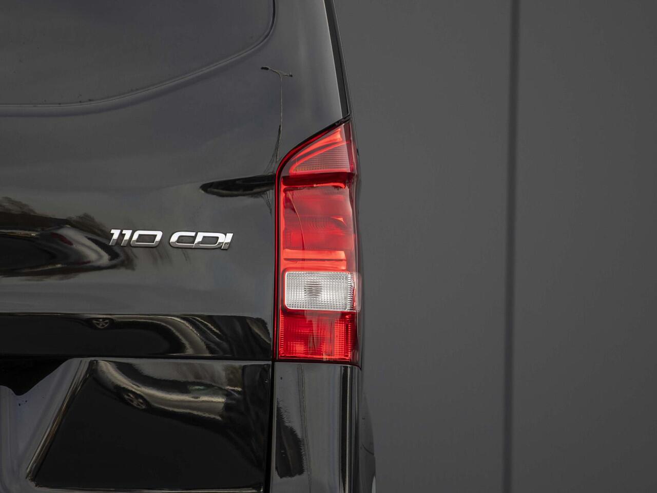 Mercedes-Benz VITO 110 CDI Functional Lang laadruimte beveiliging.