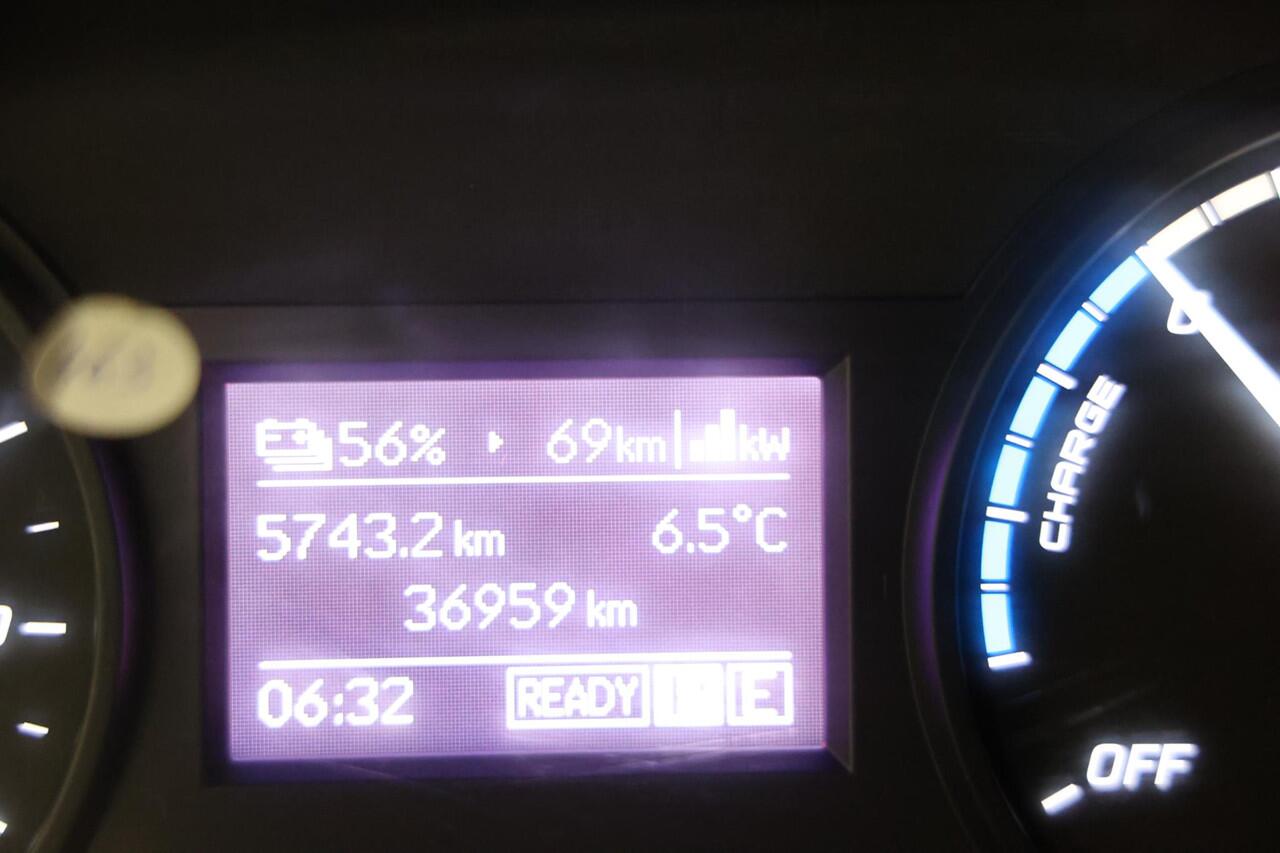 Mercedes-Benz VITO eVito Lang Launch Edition 41 kWh