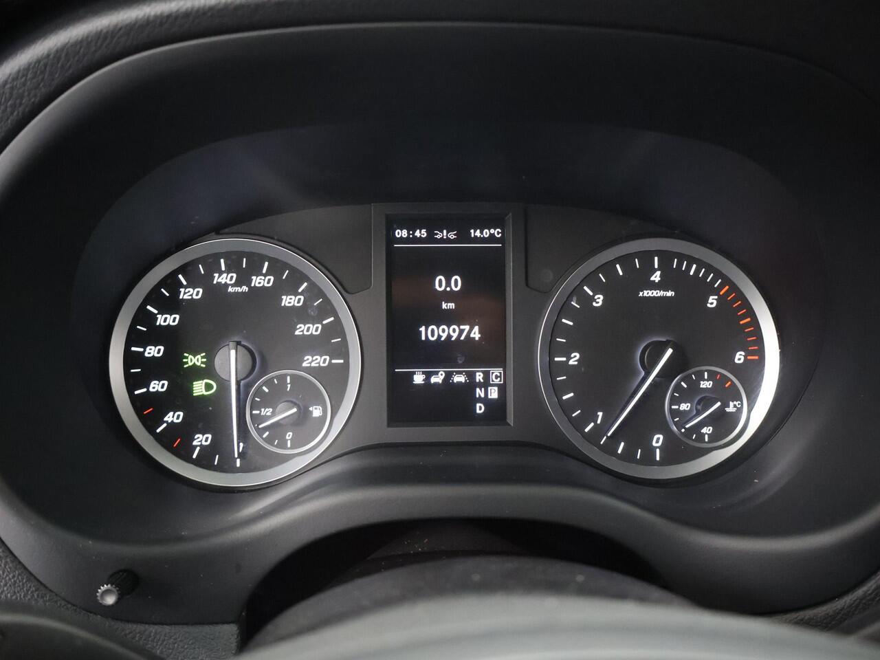 Mercedes-Benz VITO 119 CDI | Aut. | Lang L2 | Adaptive Cruise Control | Climate Control | Trekhaak | 2-zits | LED Koplampen | Schuifdeur L+R |