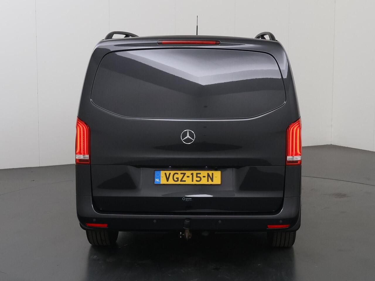 Mercedes-Benz VITO 119 CDI | Aut. | Lang L2 | Adaptive Cruise Control | Climate Control | Trekhaak | 2-zits | LED Koplampen | Schuifdeur L+R |
