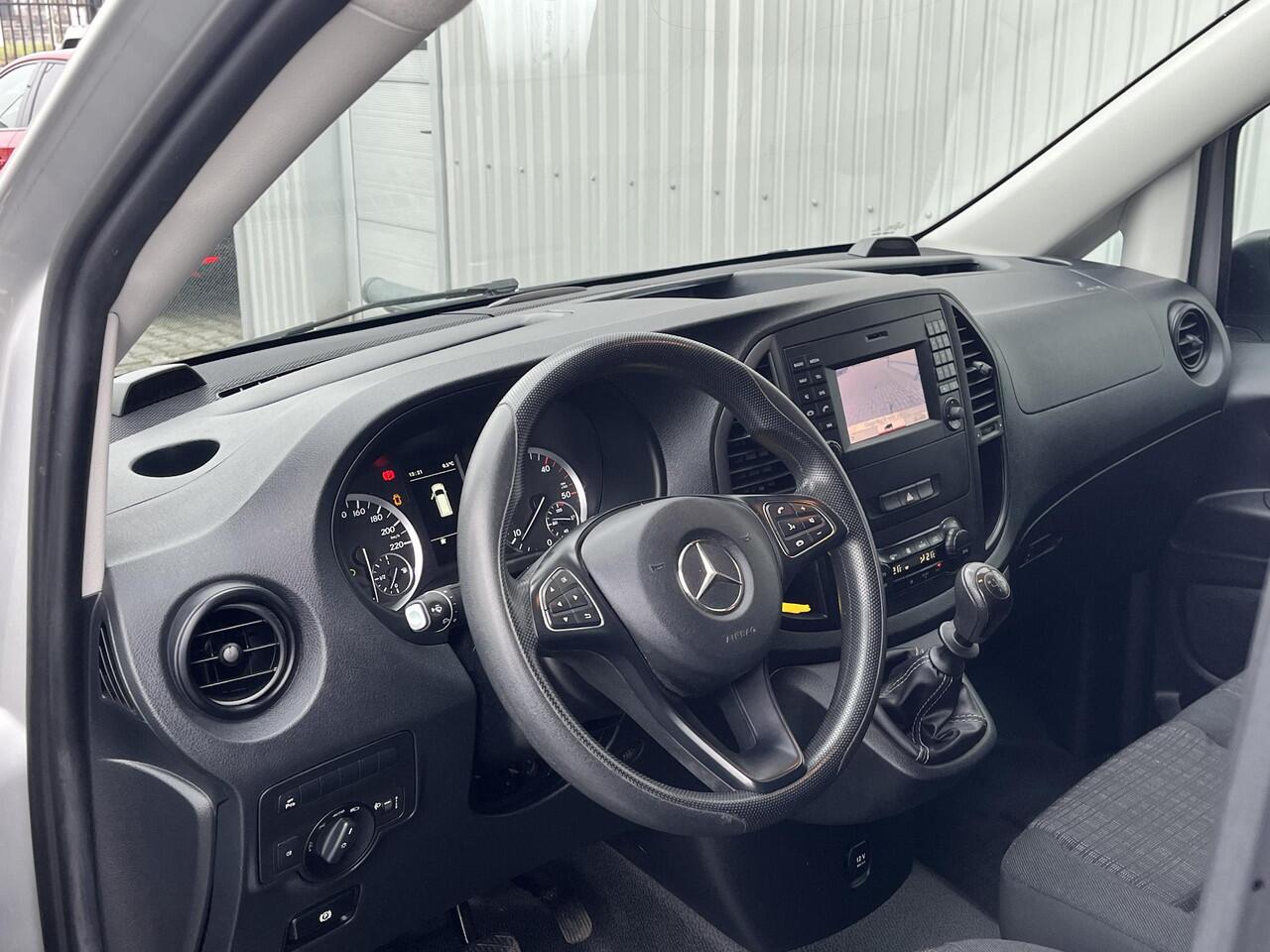 Mercedes-Benz VITO 111 CDI Lang*NAVI*CAM*A/C*TEL*3PERS*