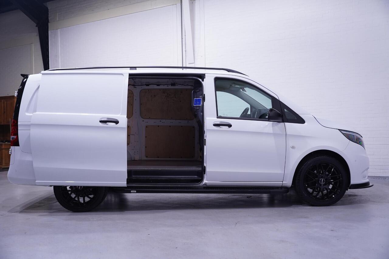 Mercedes-Benz VITO 116 CDI 163 pk Aut. L2 Black&White Edition 19" LMV Airco, Camera, Spoiler Pakket, Apple Carplay, PDC V+A, 3-Zits