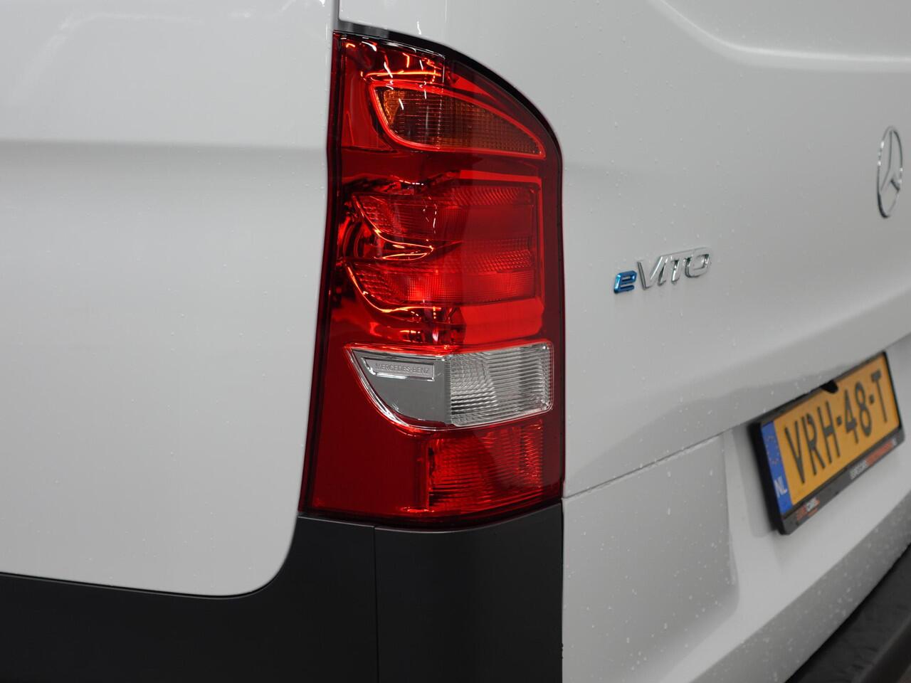 Mercedes-Benz VITO eVito Lang 66 kWh Automaat Airco Cruise Leder Camera Navigatie