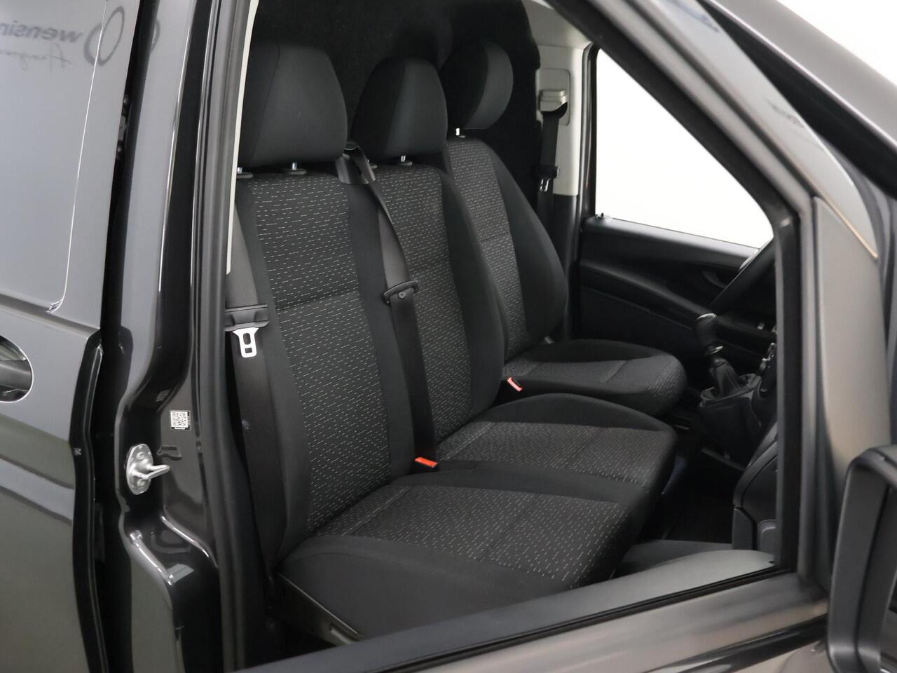 Mercedes-Benz VITO 110 CDI L1 | Airco | Bluetooth | Sidebars | Trekhaak | 3-zits | Certified