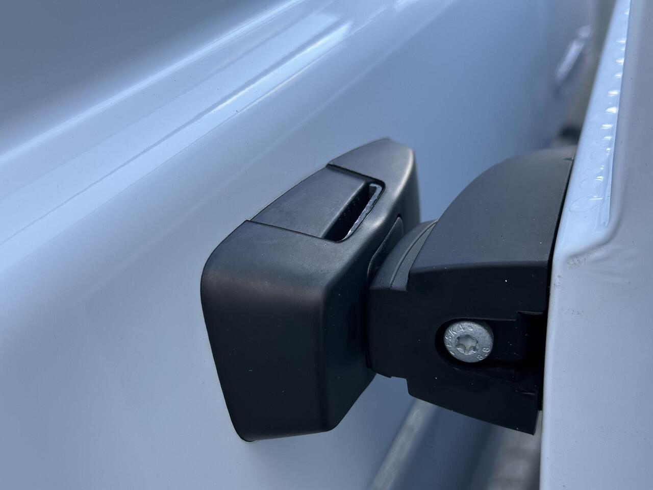 Mercedes-Benz VITO eVito 66 kWh L2 286km Wltp 100% Elektrisch