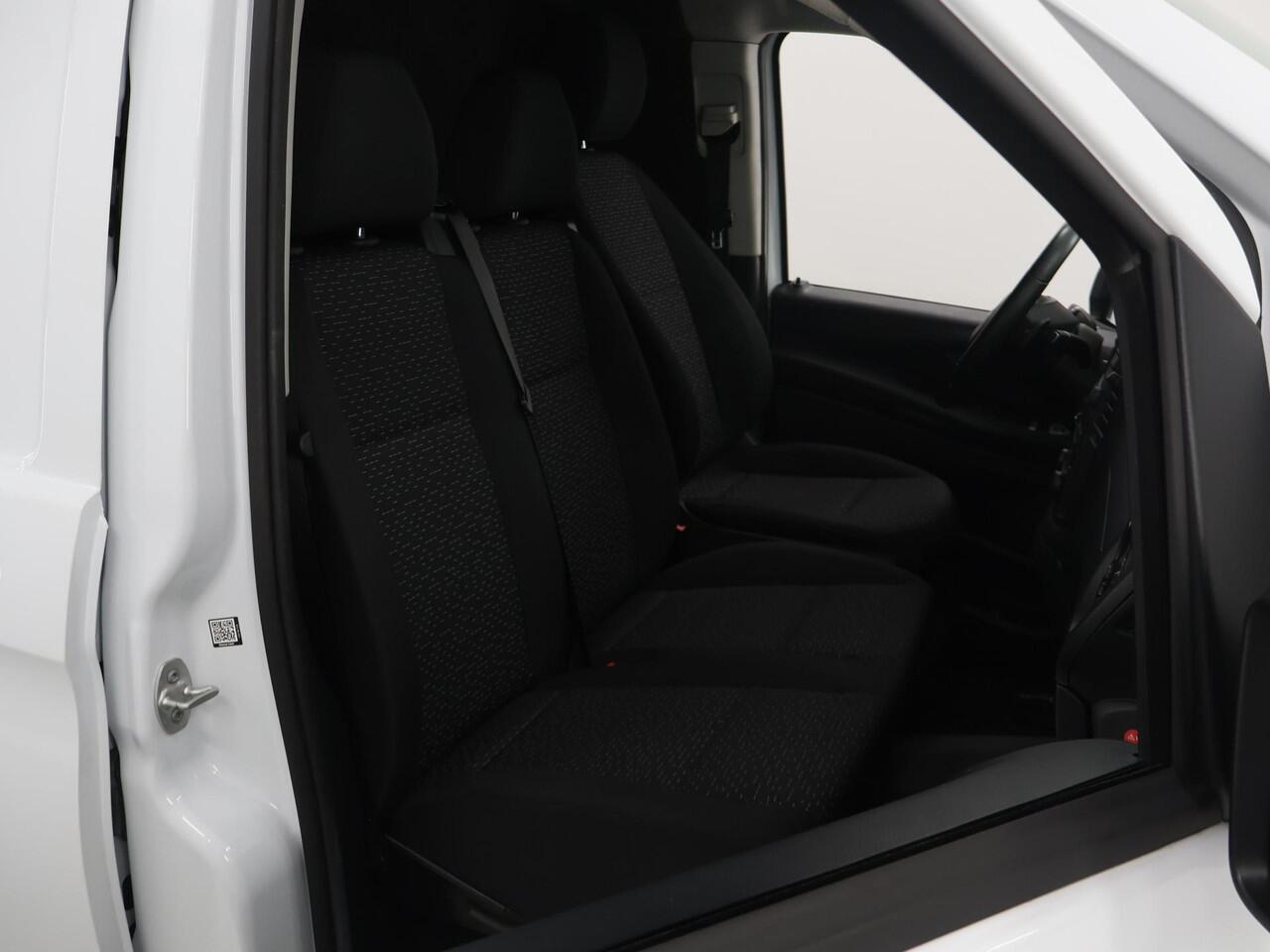 Mercedes-Benz VITO 114 CDI | AUT. | XL L3 | TREKHAAK | ACHTERDEUREN | 3-ZITS | PARKEERCAMERA | SPIEGELPAKKET | CRUISE CONTROL | CERTIFIED