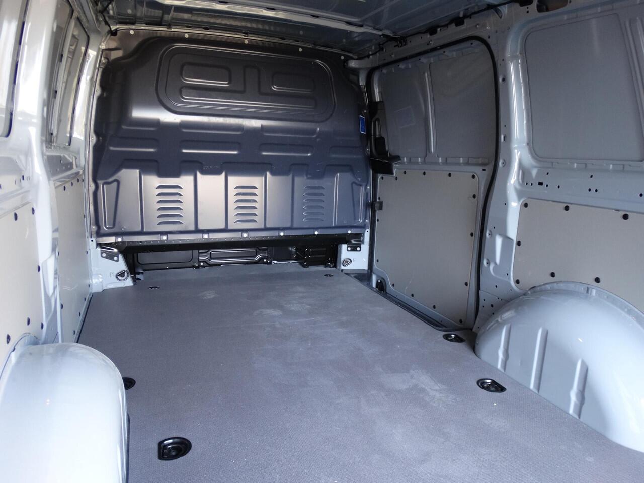 Mercedes-Benz VITO 114 CDI KA L2 | Automaat | MBUX | kleur Silbergrau