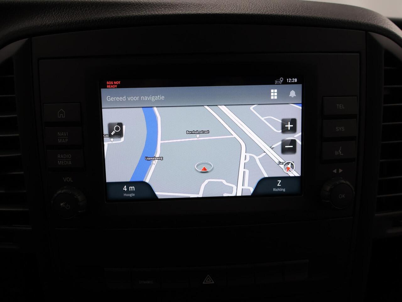 Mercedes-Benz VITO eVito L2 Lang 66 kWh | Achteruitrijcamera | Stoelverwarming | Navigatie | Climate Control | Cruise Control | LED Koplampen |