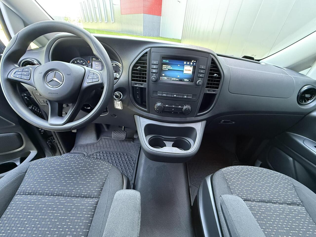 Mercedes-Benz VITO eVito 112 | L2 Lang | 60 kWh | 2-zits | Parkeercamera | Airco | Betimmering | Navigatie |