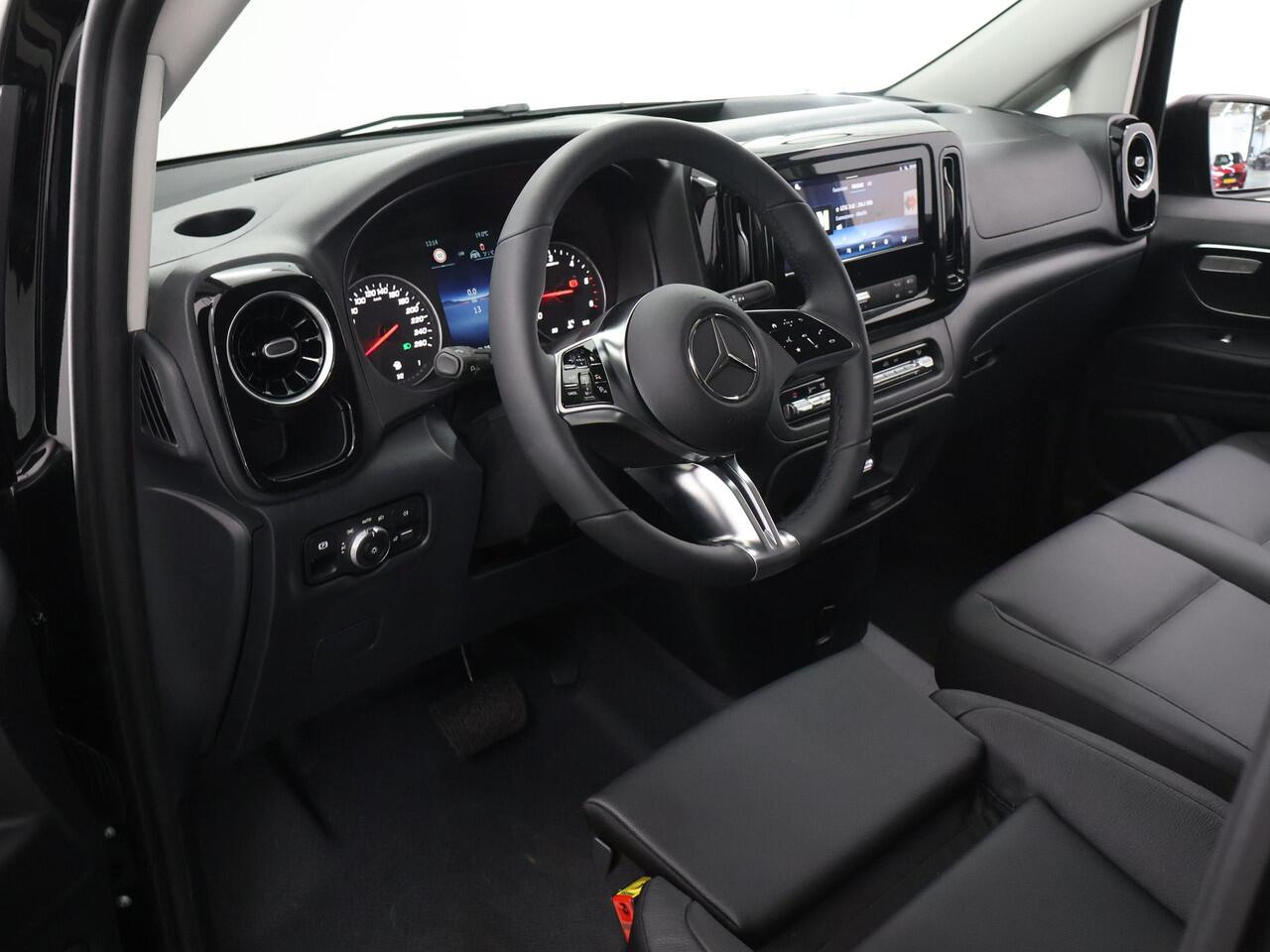 Mercedes-Benz VITO 116 CDI Aut. | L3 XL | Pro | EDITION | 19" Velgen | Spoilerpakket | Treeplanken | Automaat | Parkeercamera | Distronic Plus | Trekhaak 2500Kg | Dubbele schuifdeuren | Stoelverwarming | Certified