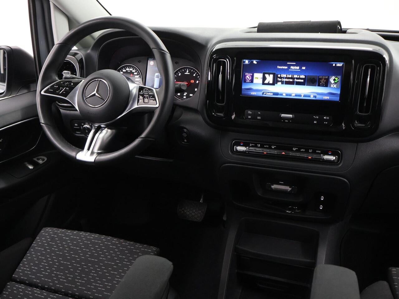 Mercedes-Benz VITO 119 L3 XL Pro | Aut. | Edition | Dubbele Cabine MULTI-BEAM LED | ACHTERUITRIJCAMERA | 2500 KG AHW TREKHAAK | ACHTERDEUREN | 2X ZIJSCHUIFDEUR | CRUISE CONTROL | STOEL - STOEL | METALLIC