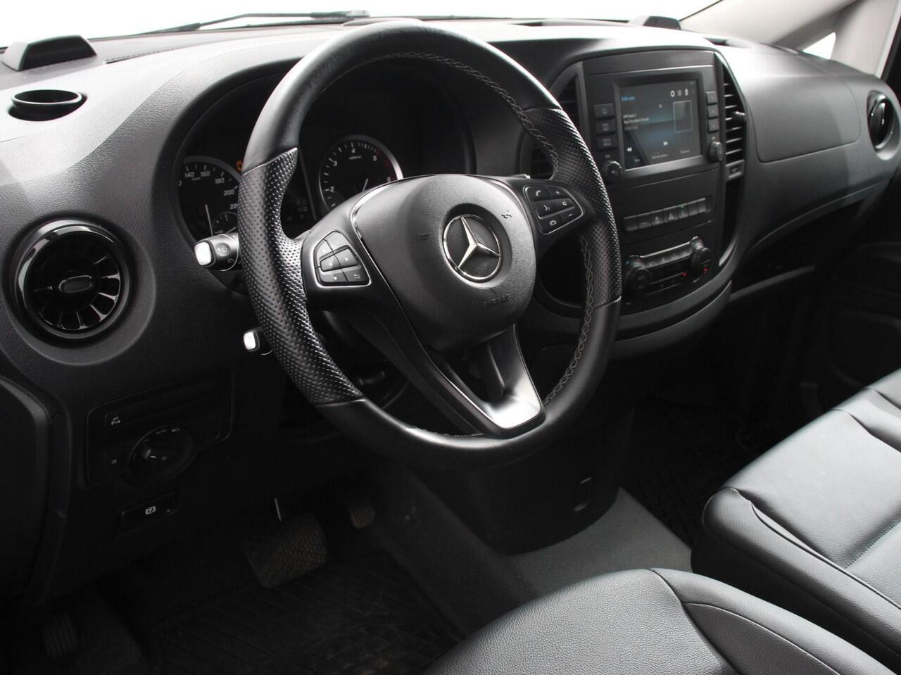 Mercedes-Benz VITO 119 CDI 190pk Automaat L2 Lang Navigatie Camera Apple Carplay Cruise control Trekhaak Leder Lichtmetalen Velgen