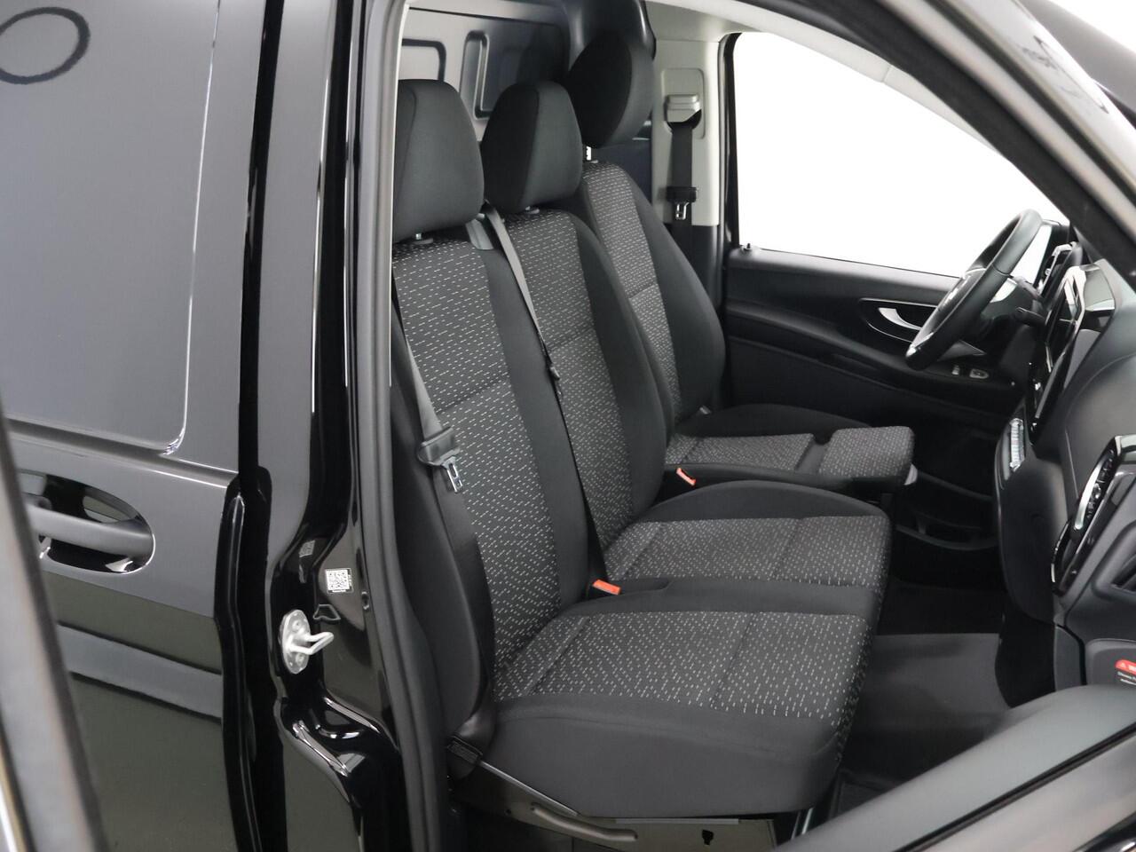 Mercedes-Benz VITO 114 CDI | Aut. | Lang L2 | Pro | Parkeercamera | Airco | Stoelverwarming | 3-zits | 2500 KG. Trekhaak | Cruise Control | Achterdeuren | Comfort Bestuurdersstoel | Certified