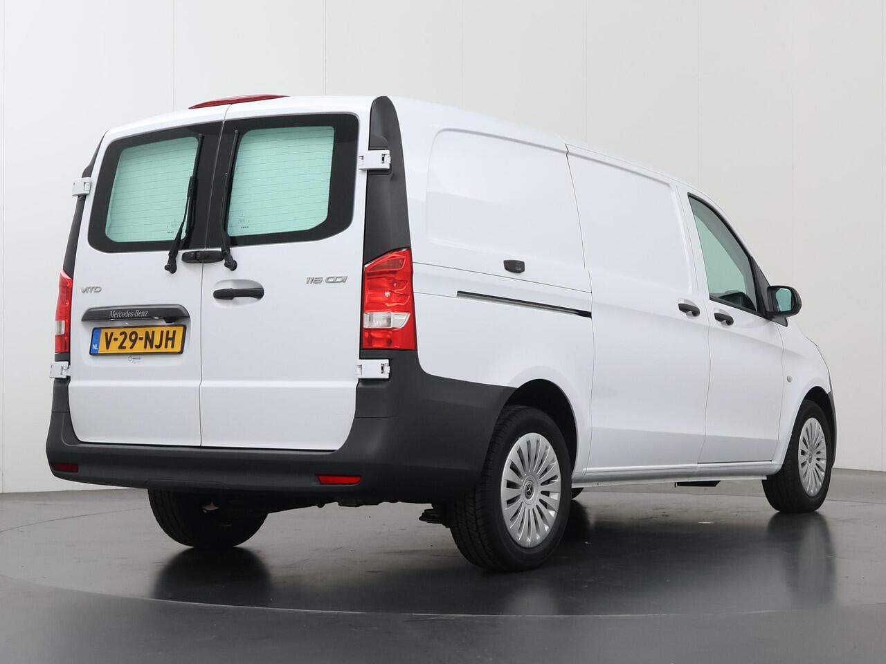 Mercedes-Benz VITO 116 CDI | AUT. | L2 | PRO | NAVIGATIE | PARKEERCAMERA | CRUISE CONTROL | 3-ZITS | ACHTERDEUREN | STOELVERWARMING | DODEHOEK DETECTIE | SPIEGELPAKKET | ALARM