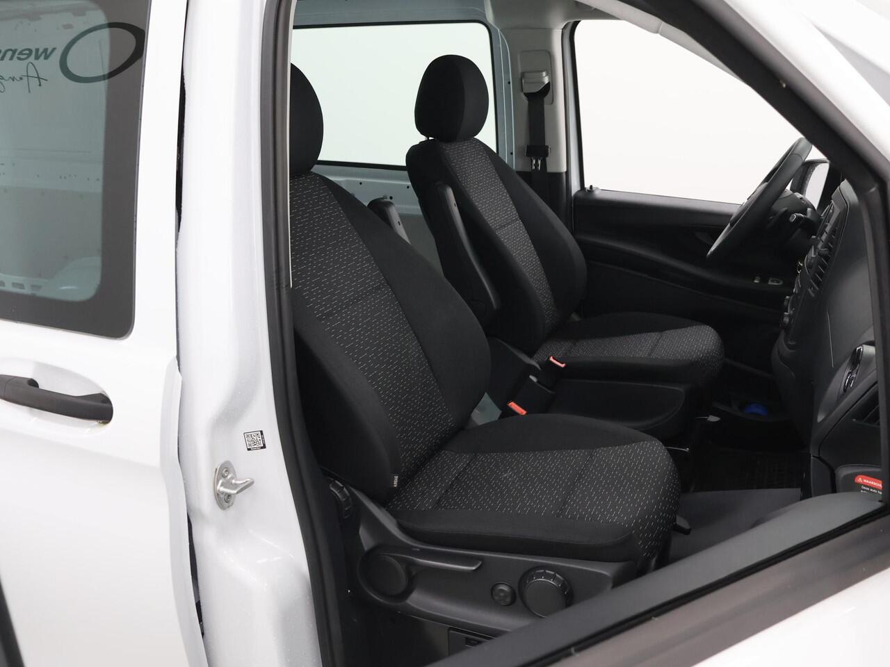 Mercedes-Benz VITO 116 CDI Extra Lang | Dubbel Cabine ¤57.995,- | Sidebars | LED | Trekhaak |