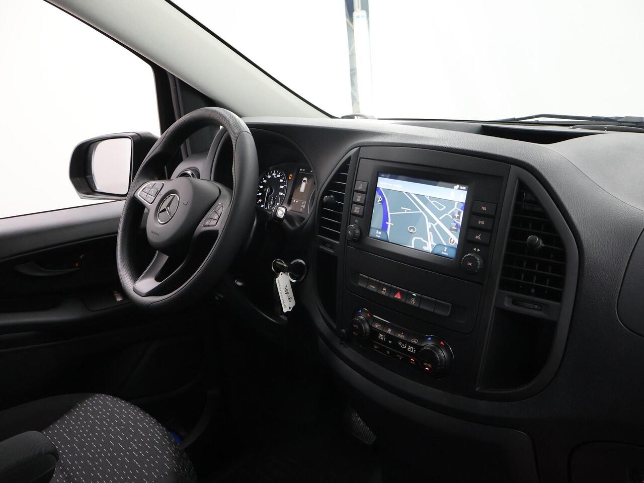 Mercedes-Benz VITO 116 CDI Extra Lang | Dubbel Cabine ¤57.995,- | Sidebars | LED | Trekhaak |