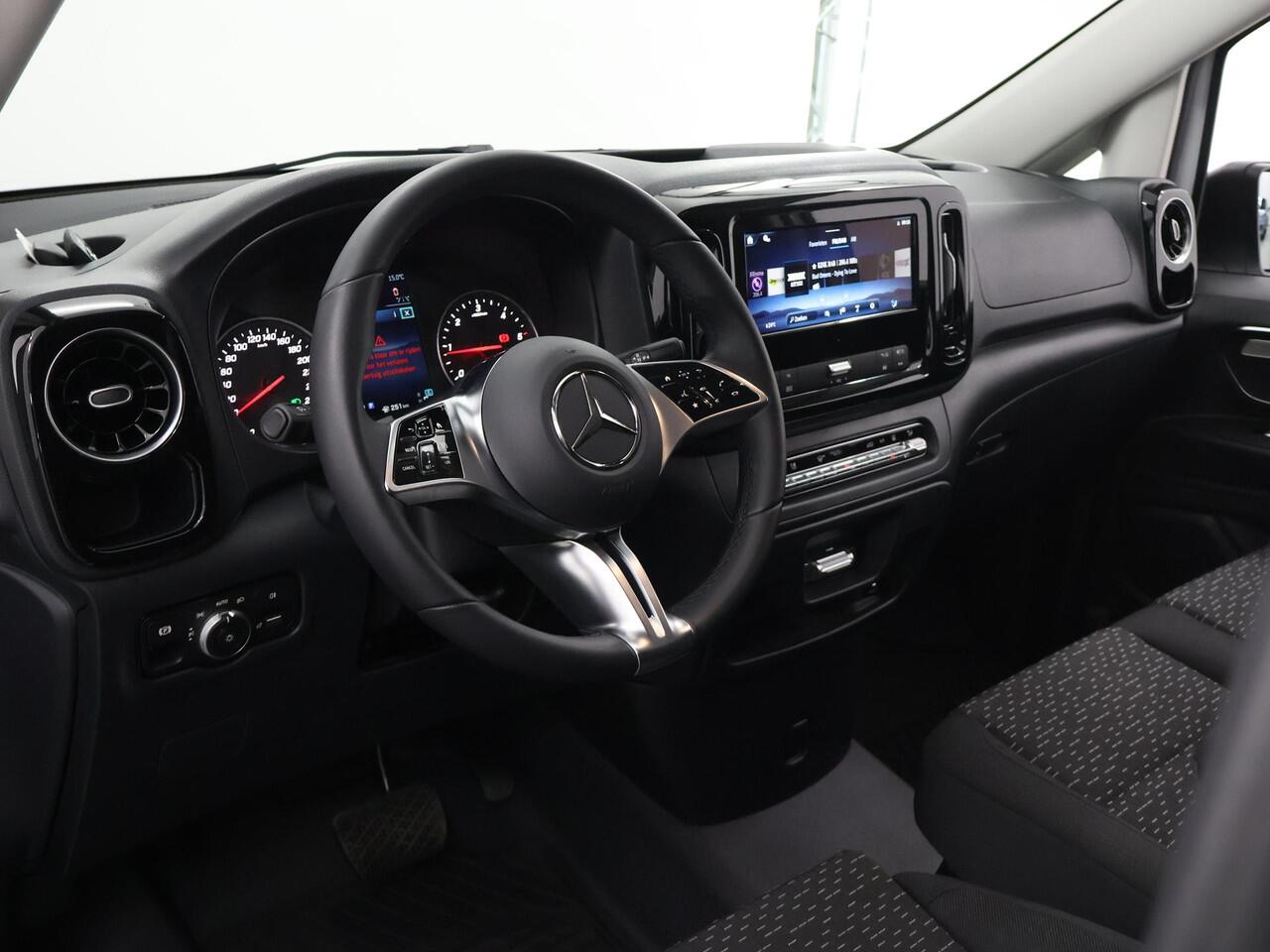 Mercedes-Benz VITO 116 CDI | Aut. | Lang L2 | Pro | LM Velgen | LED Koplampen | Trekhaak | Achterdeuren | 3-zits | Stoelverwarming | Certified