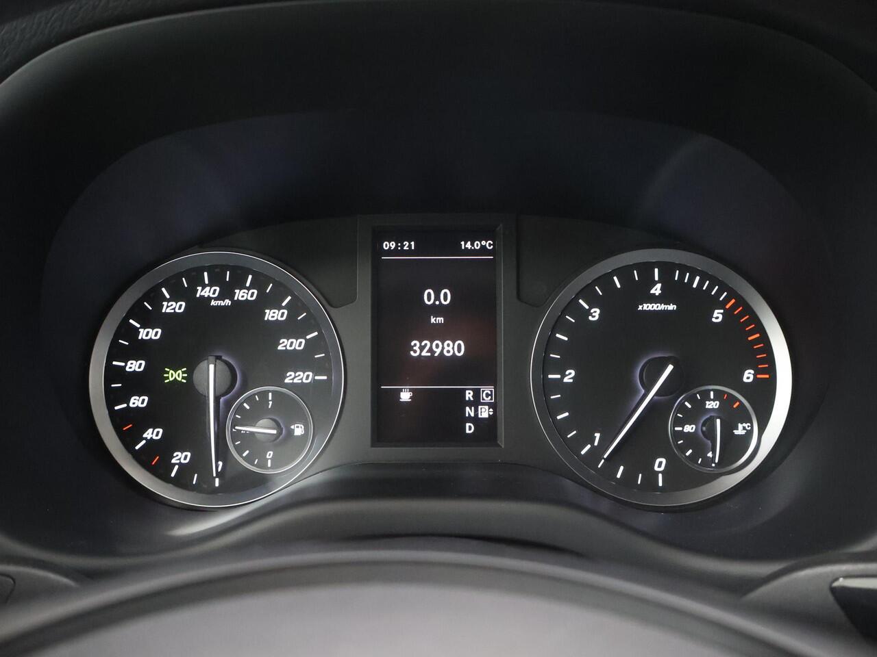 Mercedes-Benz VITO 114 CDI | Lang L2 | Aut. | Parkeercamera | Apple/Android Carplay| Achterdeuren 180 Graden | Airco | Cruise Control | Sidebars | 3-zits | Certified