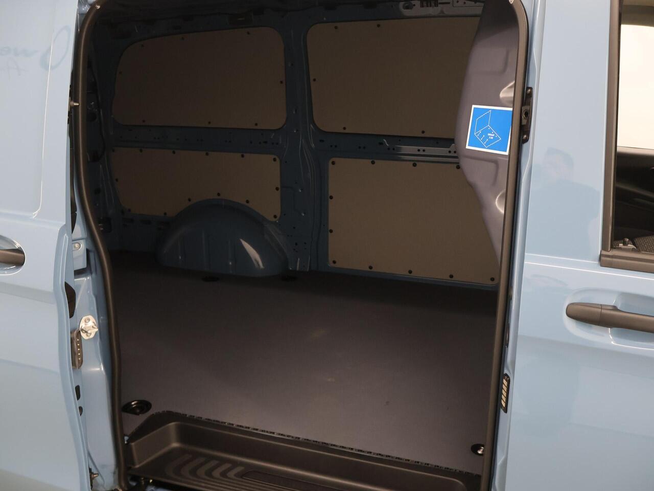 Mercedes-Benz VITO 116 CDI L2 Pro | Aut. | Achterdeuren | Cruise Control Adaptief | Trekhaak | Parkeercamera | BPM-vrij |