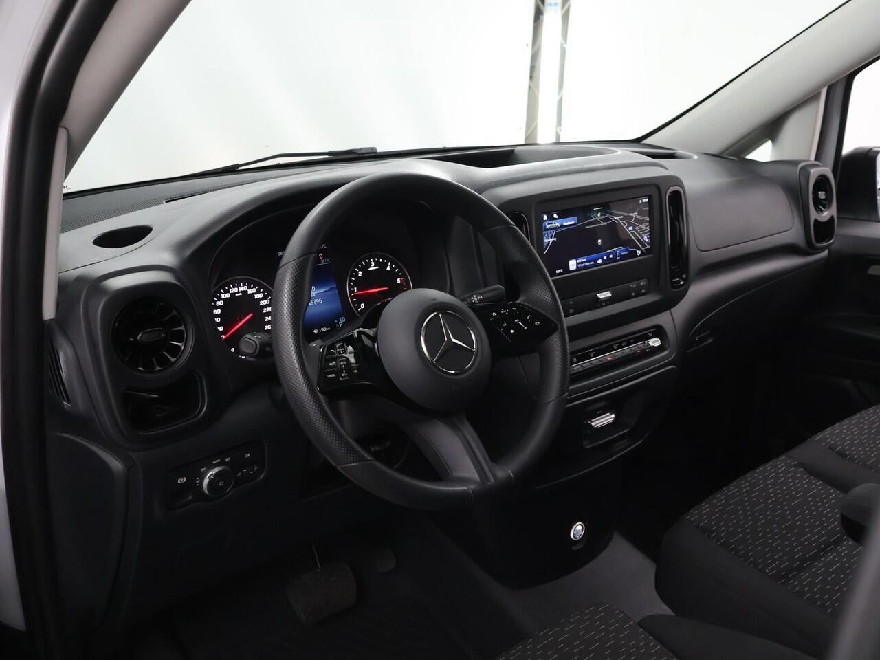 Mercedes-Benz VITO 116 CDI L2 Pro | Navigatie | Parkeercamera | Stoelverwarming | Keyless Go | 270° Deuren |