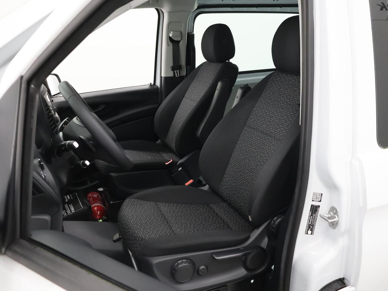 Mercedes-Benz VITO 116 CDI Extra Lang | Dubbel Cabine ¤57.995,- | Sidebars | LED | Trekhaak |