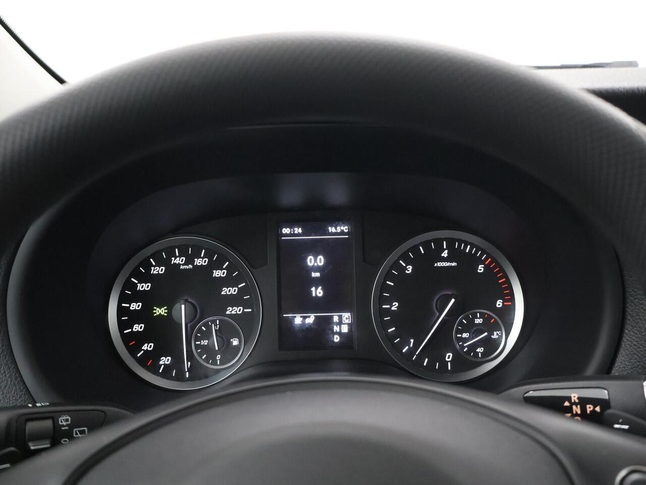 Mercedes-Benz VITO 116 CDI Extra Lang | Dubbel Cabine ¤57.995,- | Sidebars | LED | Trekhaak |