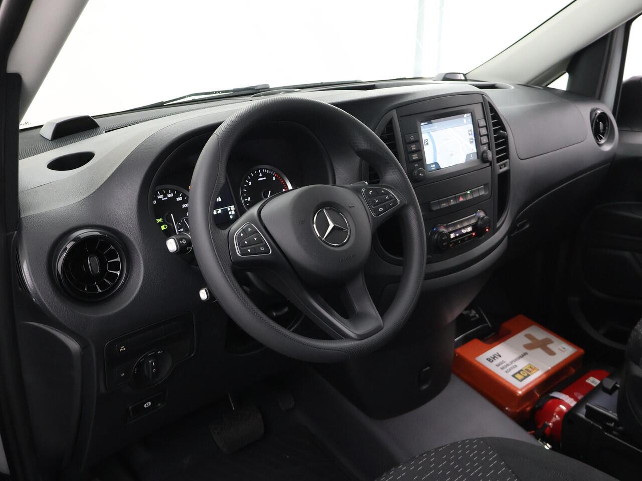 Mercedes-Benz VITO 116 CDI Extra Lang | Dubbel Cabine ¤57.995,- | Sidebars | LED | Trekhaak |