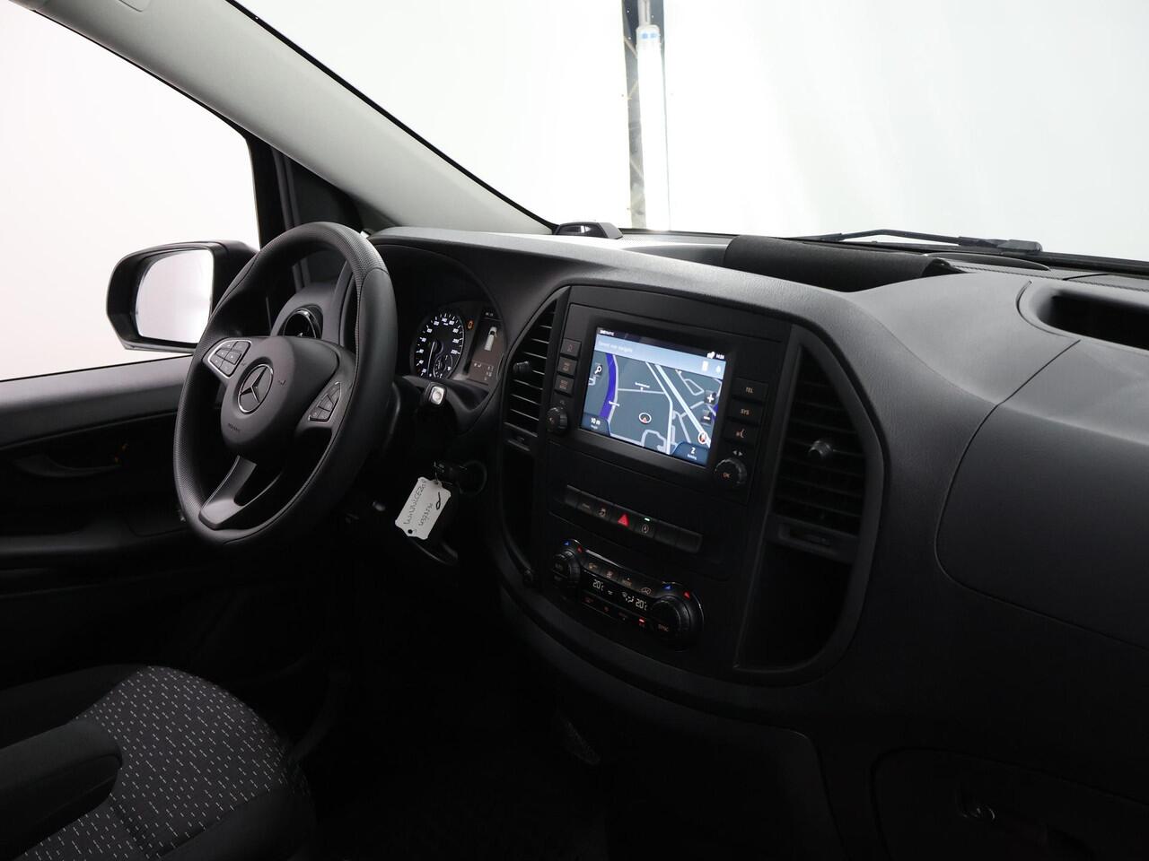 Mercedes-Benz VITO 116 CDI Extra Lang | Dubbel Cabine ¤57.995,- | Sidebars | LED | Trekhaak |