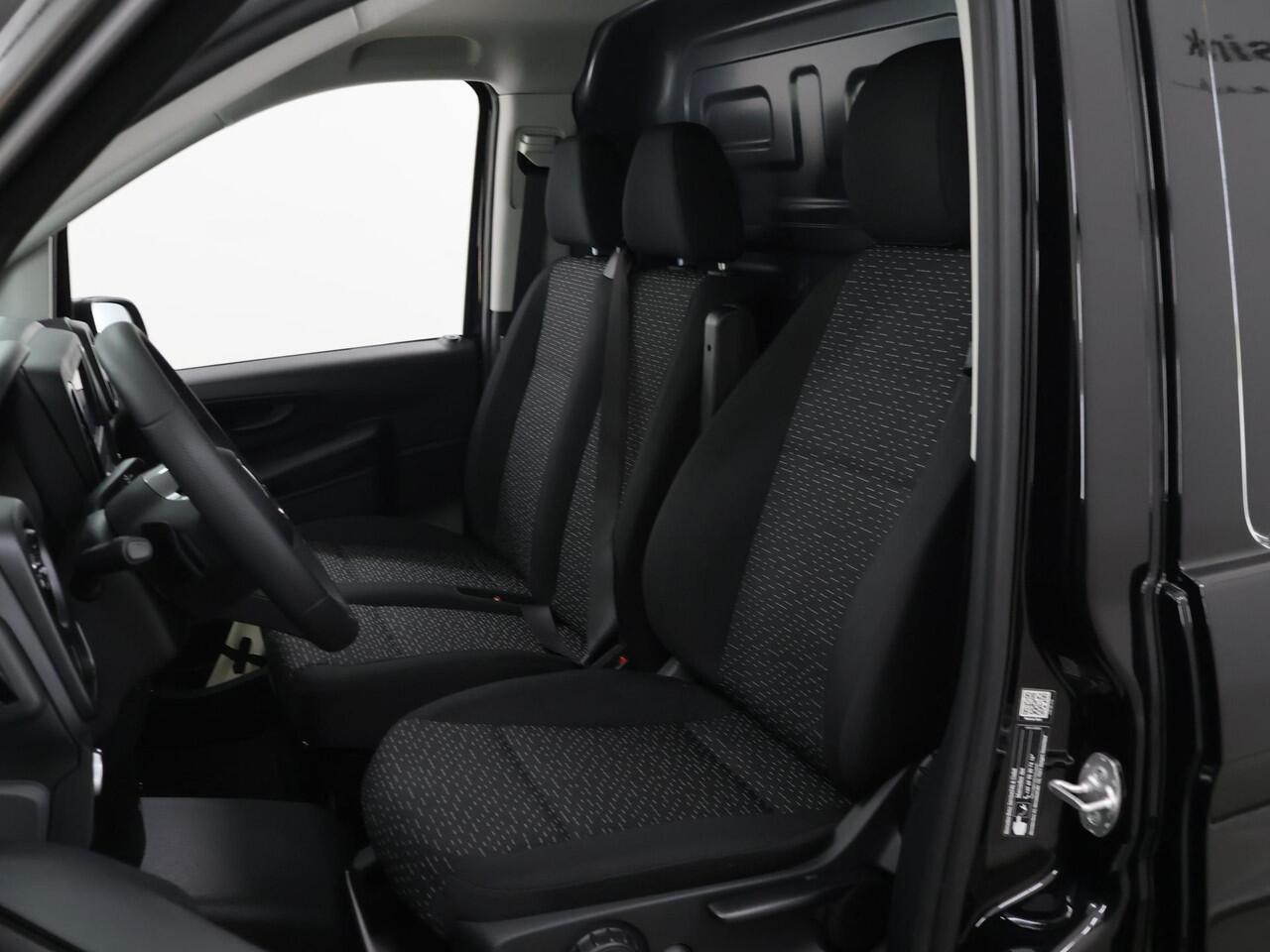 Mercedes-Benz VITO 114 CDI | Aut. | Lang L2 | Pro | 3-zits | Cruise Control | Airco | All-season | Stoelverwarming | 2500 KG. AHW | Trekhaak | Certified