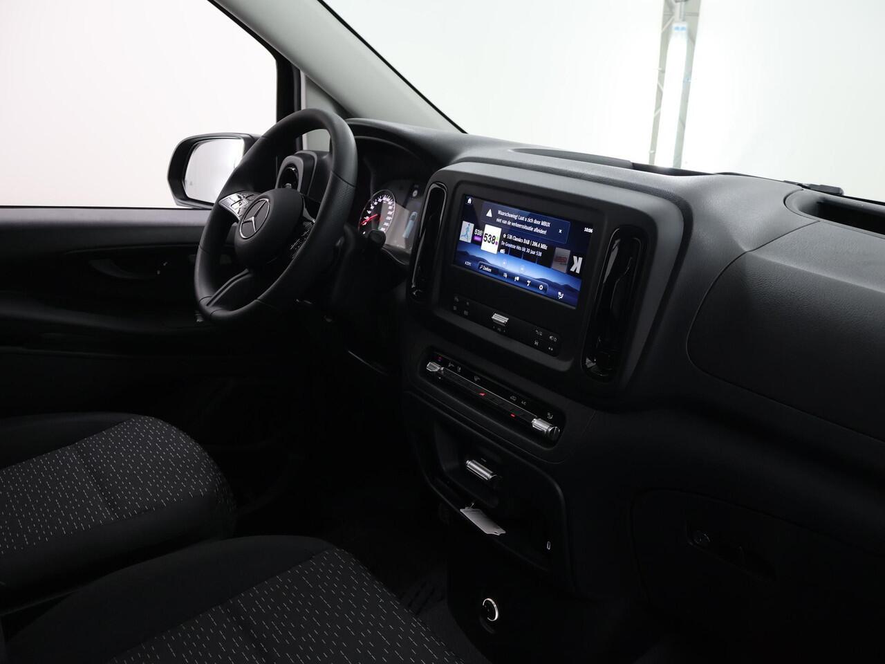 Mercedes-Benz VITO 114 CDI | Aut. | Lang L2 | Pro | 3-zits | Cruise Control | Airco | All-season | Stoelverwarming | 2500 KG. AHW | Trekhaak | Certified