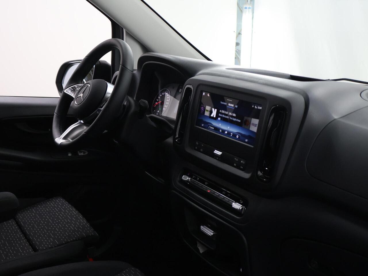 Mercedes-Benz VITO 116 CDI Aut. | Lang L2 | Select | MODEL 2025 | Cruise Control | Parkeercamera | Navigatie | Dodehoekassistent | Lane-Assist | 3-zits | Achterdeuren | Alpine Grijs