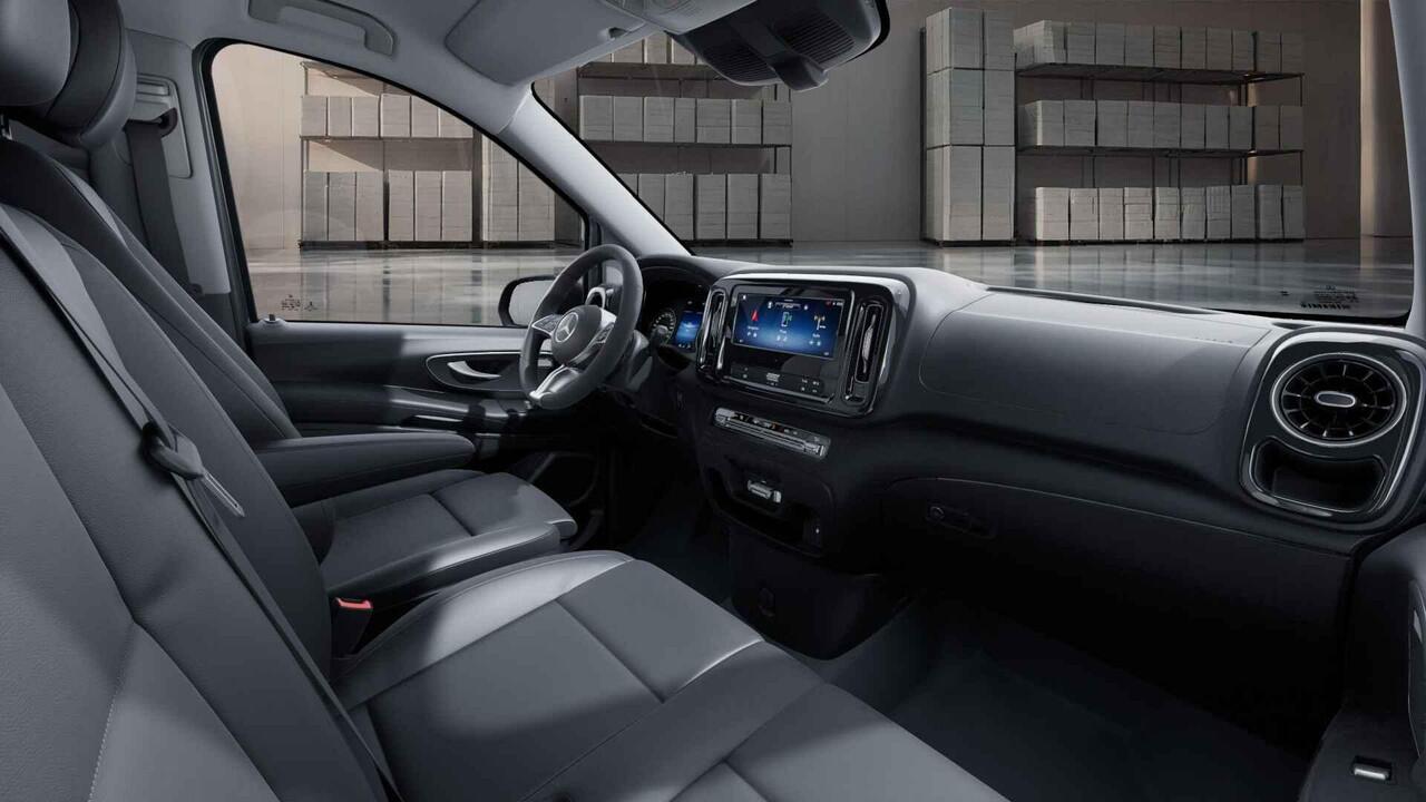 Mercedes-Benz VITO 116 CDI L2 Select | Lederen Stuurwiel | Spiegelpakket | Verwarmde Comfortstoel en bijrijdersbank | Trekhaak 2500kg | Airco | Cruisecontrol | Alarm Klasse 3 | Parkeerpakket | Certified |