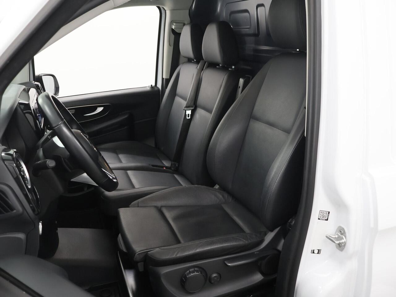 Mercedes-Benz VITO 116 CDI | Aut. | XL L3 | Select | NAVIGATIE | CAMERA | MULTI-BEAM LED | ACHTERDEUREN | STOELVERWARMING | KUNST LEDER | TREKHAAK | LICHTMETALEN WIELEN | 270 DEUREN | CERTIFIED