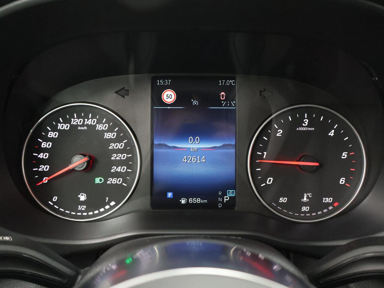 Mercedes-Benz VITO 116 CDI | AUT. | L2 | SELECT | AUTOMAAT | NAVIGATIE | CAMERA | MULTI-BEAM LED | ACHTERDEUREN | STOELVERWARMING | KUNST LEDER | TREKHAAK | LICHTMETALEN WIELEN | 270 DEUREN | CERTIFIED