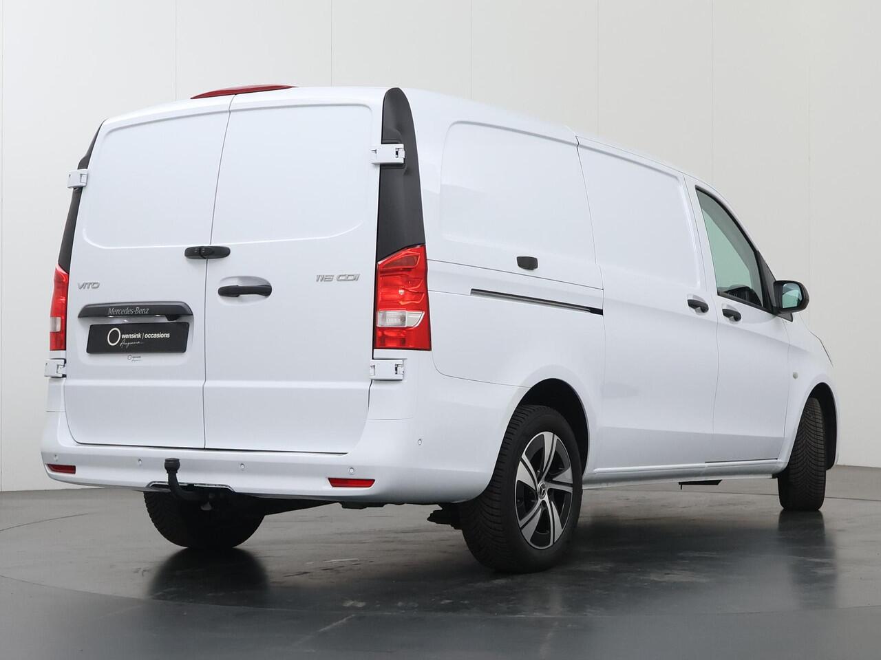 Mercedes-Benz VITO 116 CDI | AUT. | L2 | SELECT | AUTOMAAT | NAVIGATIE | CAMERA | MULTI-BEAM LED | ACHTERDEUREN | STOELVERWARMING | KUNST LEDER | TREKHAAK | LICHTMETALEN WIELEN | 270 DEUREN | CERTIFIED