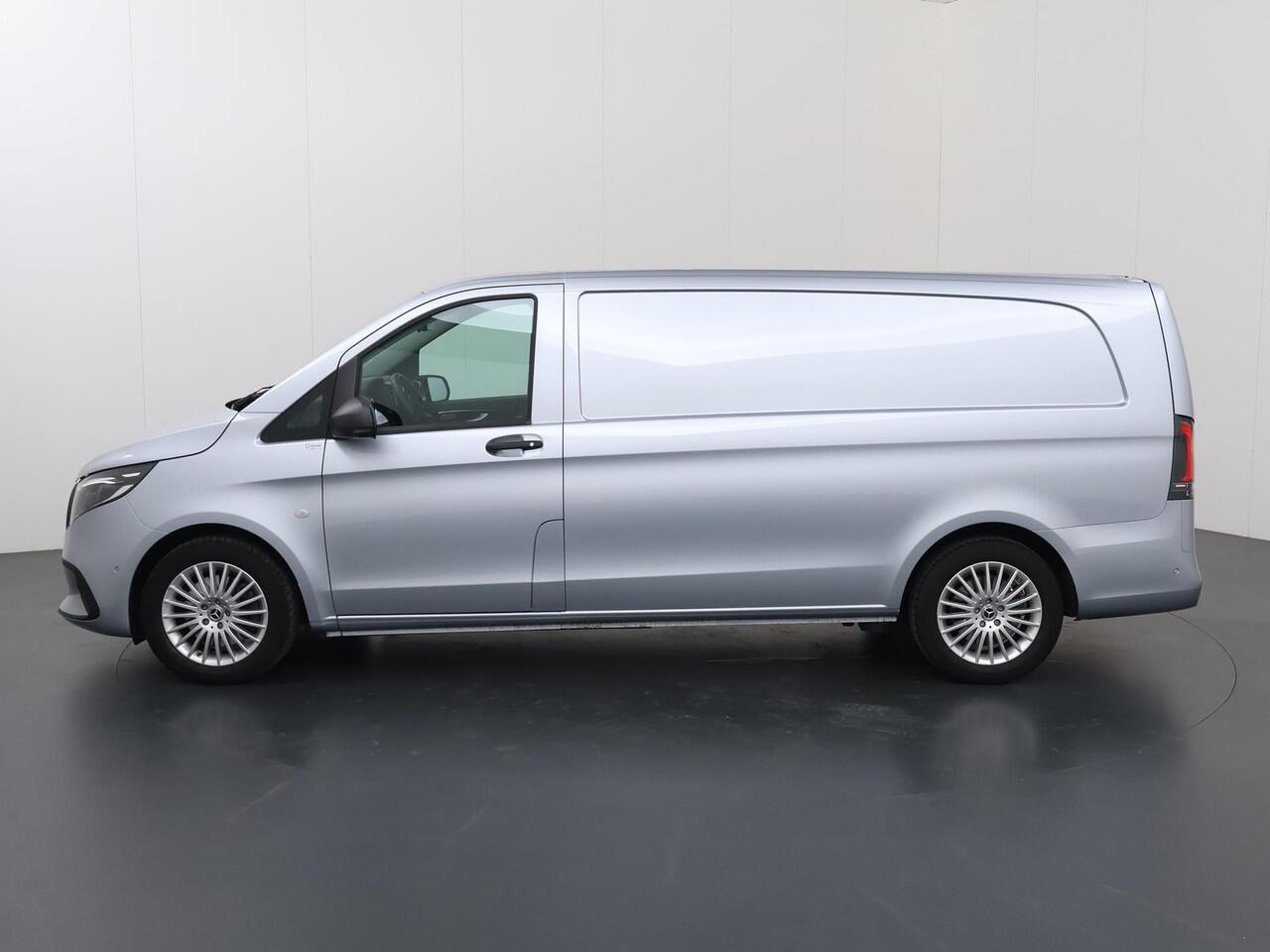 Mercedes-Benz VITO 119 CDI | Aut. | XL L3 | Select | Airmatic Luchtvering | Distronic Plus | Climate Control | LED Koplampen | Trekhaak Afneembaar | Navigatie | Stoelverwarming