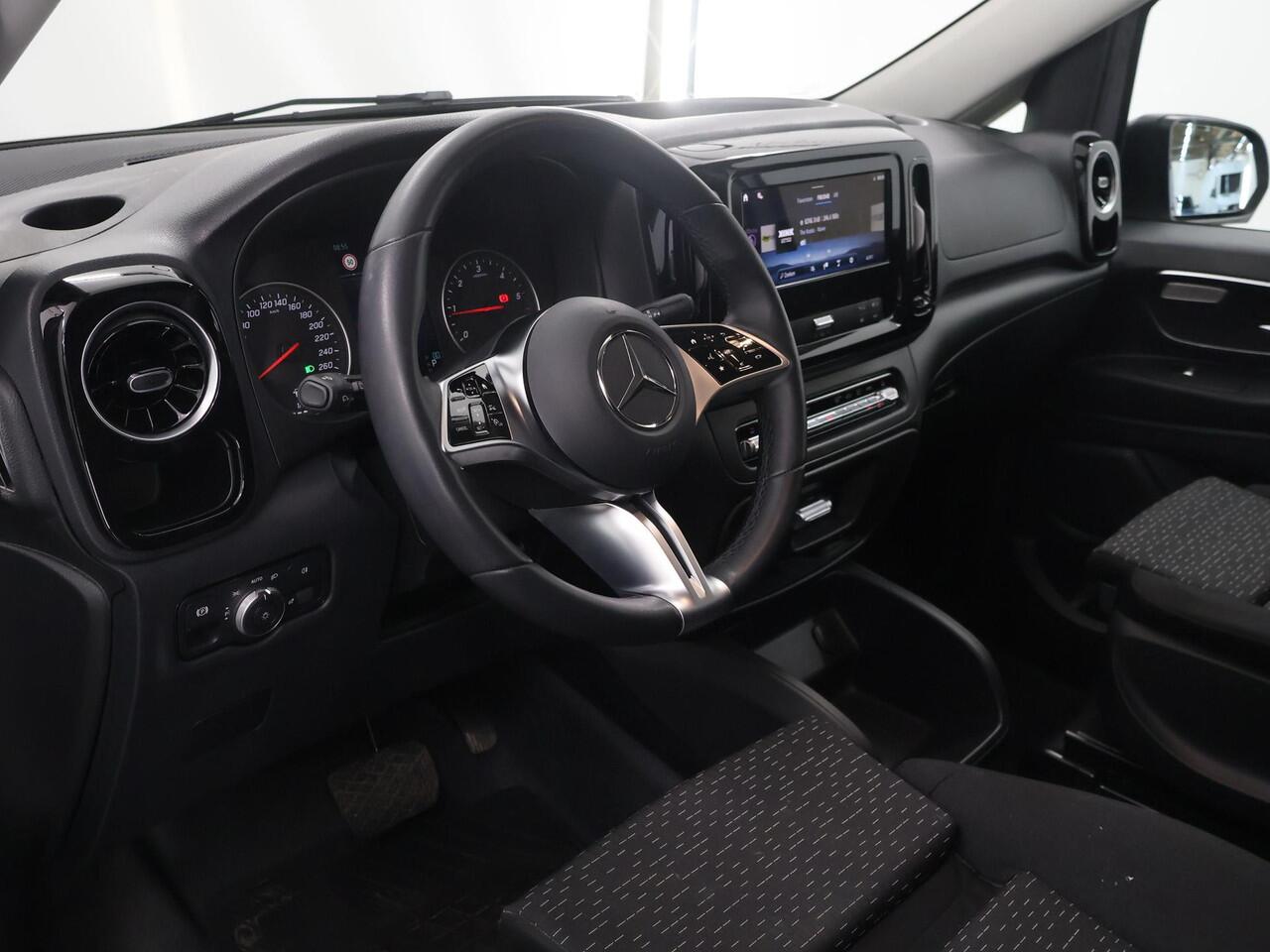 Mercedes-Benz VITO 119 CDI | Aut. | XL L3 | Select | Airmatic Luchtvering | Distronic Plus | Climate Control | LED Koplampen | Trekhaak Afneembaar | Navigatie | Stoelverwarming