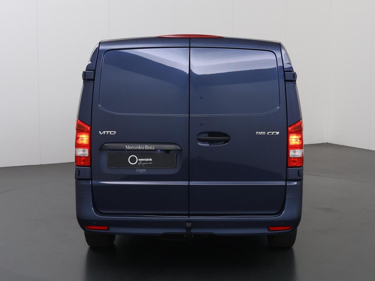 Mercedes-Benz VITO 116 CDI | L3 XL | PRO | AUT. | 2X ZIJSCHUIFDEUR | ACHTERUITRIJCAMERA | LEDER ZWART BEKLEDING | SMARTPHONE INTEGRATIE PAKKET | PARKEERSENSOREN | BETIMMERDE LAADRUIMTE | 2500 KG AHW TREKHAAK
